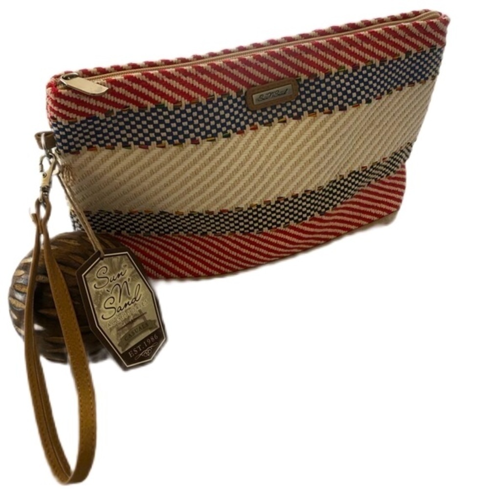 NWT Sun N’ Sand Woven Wristlet